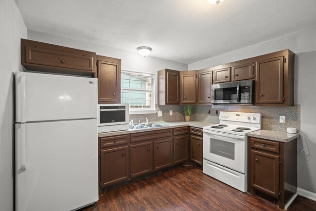 Foto del edificio - 240 N York St