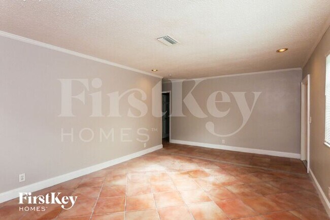 Foto del edificio - 120 SW 7th Terrace
