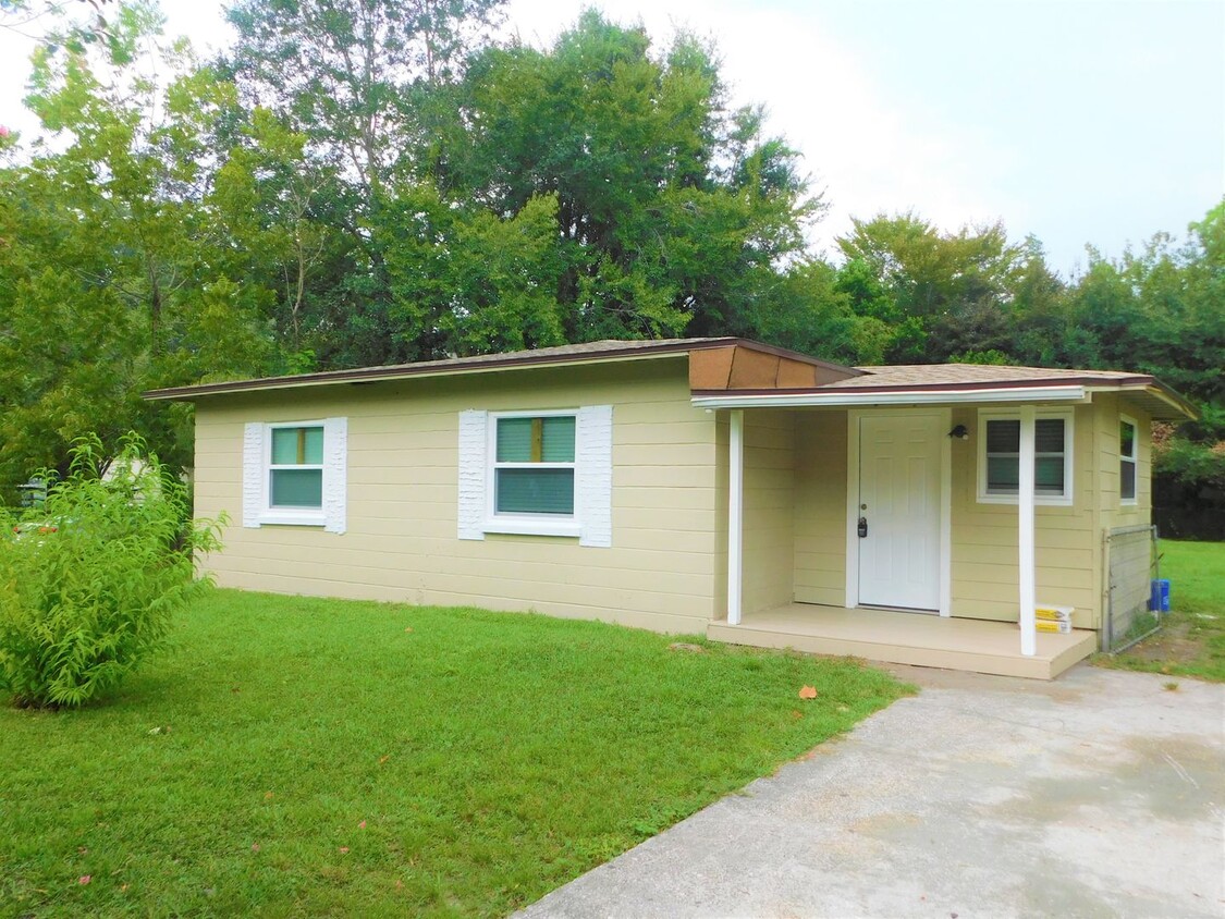 Primary Photo - Fully Remodeled 2 bedroom 1 Bath in Quiet ...