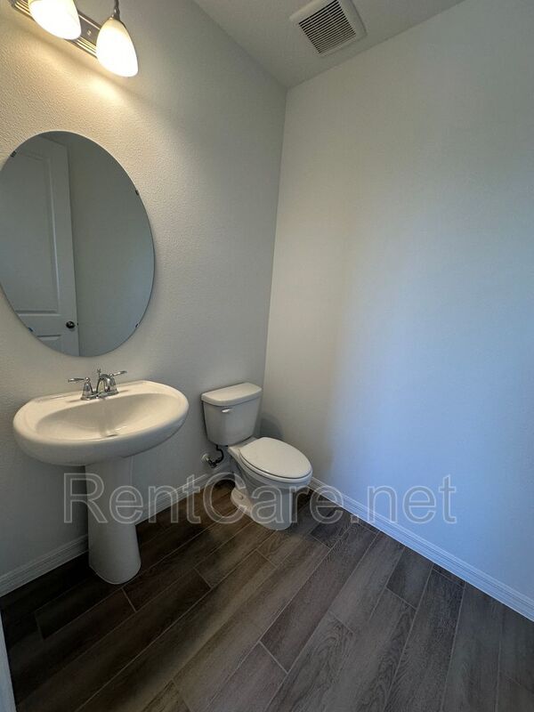 Foto del edificio - 6541 Cyrils Dr