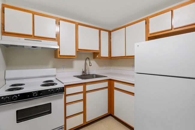 Building Photo - Warren Place Senior Apartments 62+