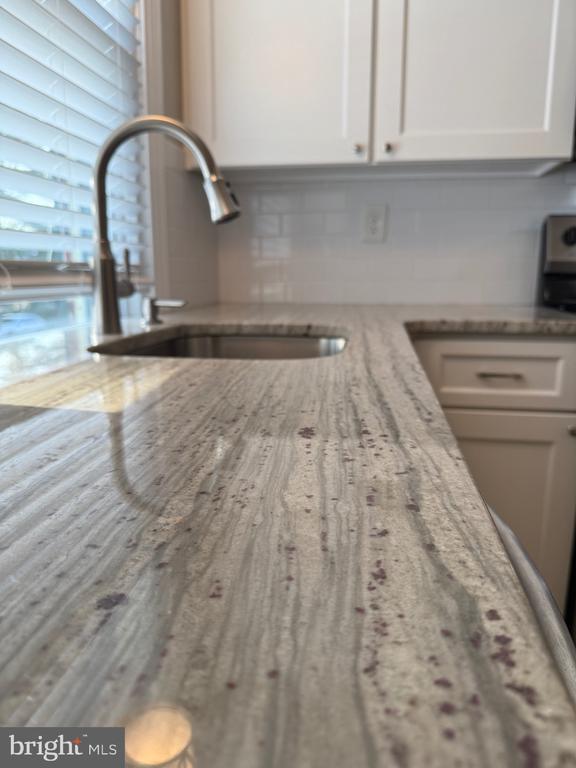 Building Photo - 500 E Lancaster Ave