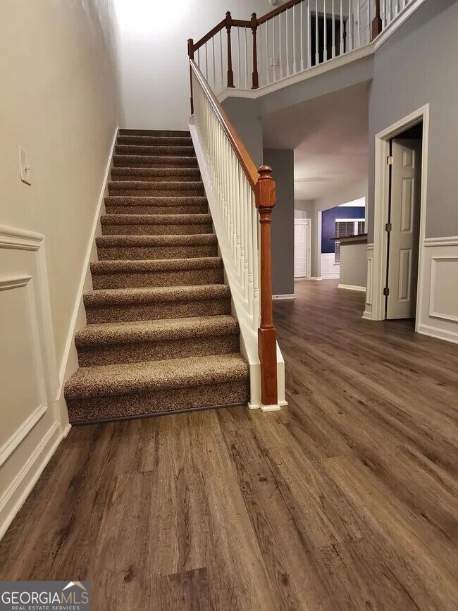Building Photo - 1270 Red Cedar Trail