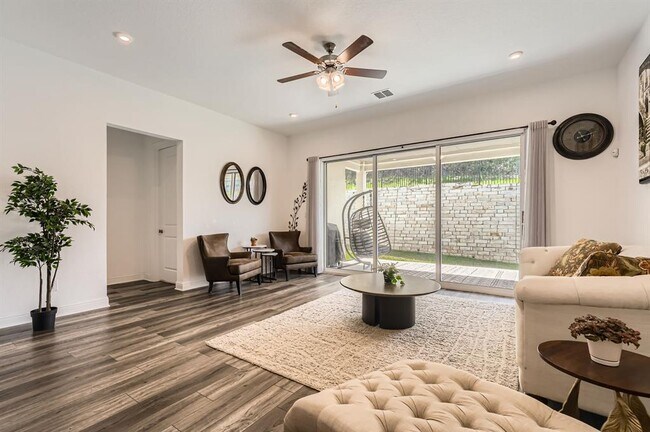 Building Photo - 4608 Modena Bay Bend