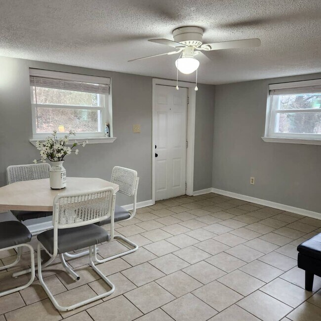 Foto del edificio - 5233 Loblolly Ln