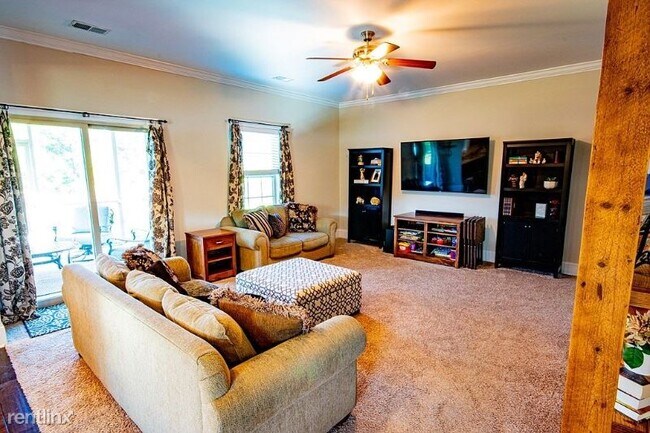 Building Photo - 5 br, 3 bath House - 575 Curlew Cir