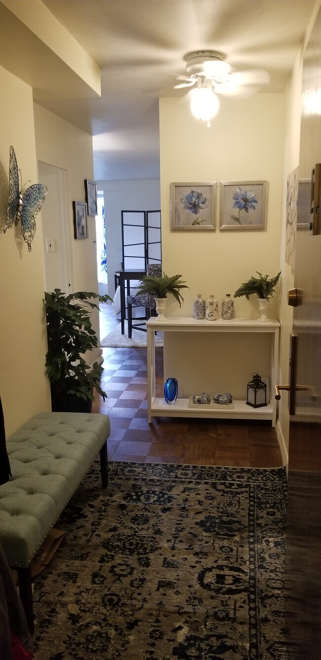 Foto del edificio - 1425 4th St SW