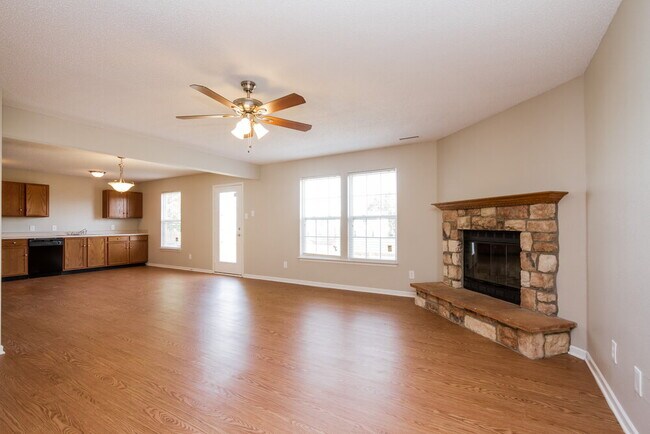 Building Photo - 1929 Orchid Bloom Dr