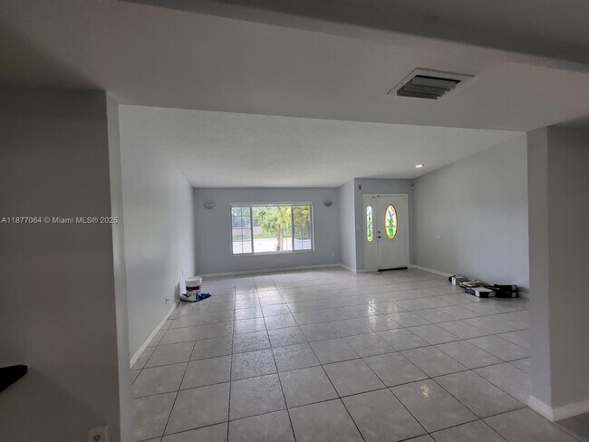 Foto del edificio - 9749 SW 213th Ter