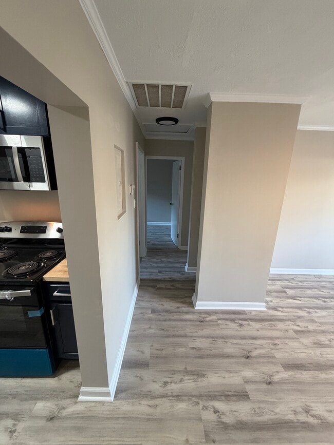 Building Photo - 314 28th St