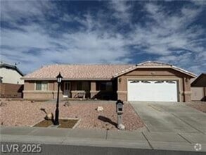 Building Photo - 1841 S Vineyard Dr W
