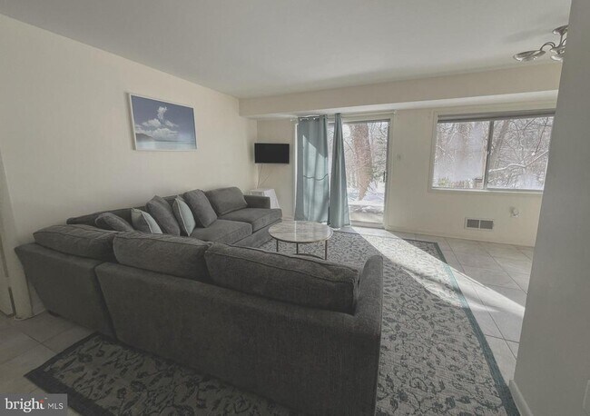 Foto del edificio - 10670 Weymouth St