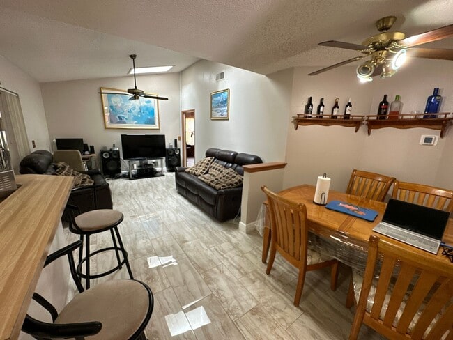 Building Photo - Great 3-Bedroom, 2-Bathroom Home located o...