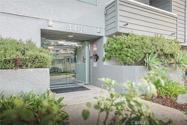 Foto del edificio - 4406 Cahuenga Blvd