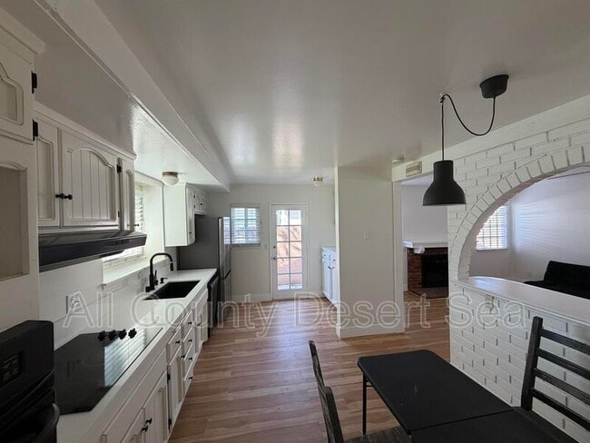 Building Photo - 17542 Wrightwood Ln
