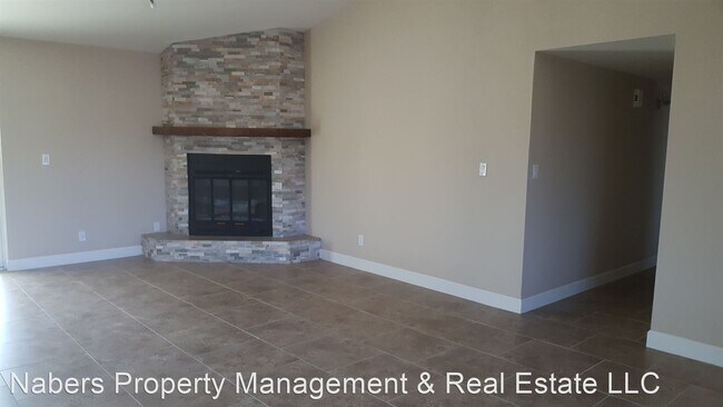 Building Photo - 3 br, 2 bath House - 15051 N El Pueblo Blvd