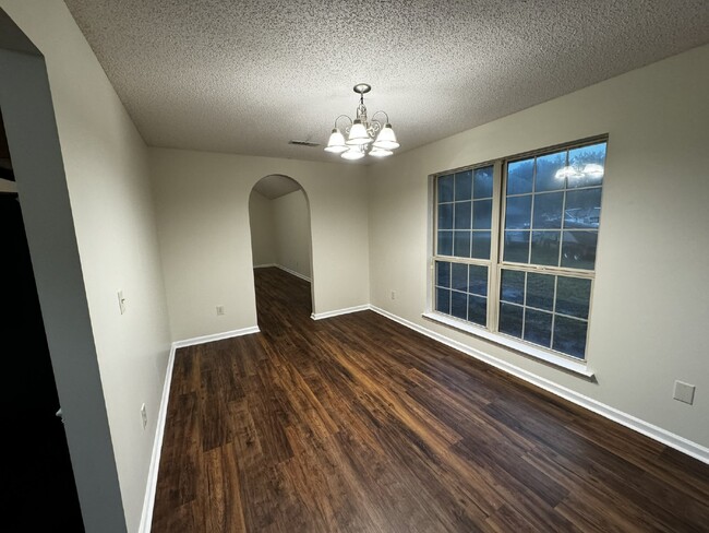 Foto del edificio - House for Rent