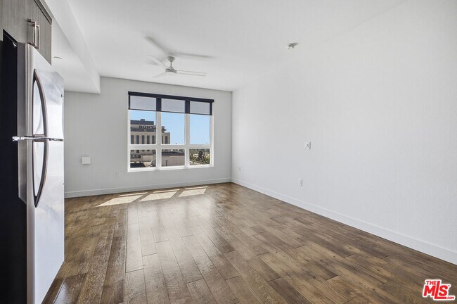 Building Photo - 10601 Washington Blvd