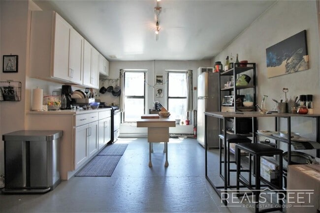 Foto del edificio - Spacious Studio LOFT in Williamsburg!