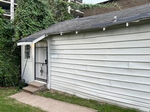Building Photo - 124 Carson Ct