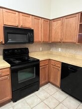 Building Photo - 9905 Baywinds Blvd