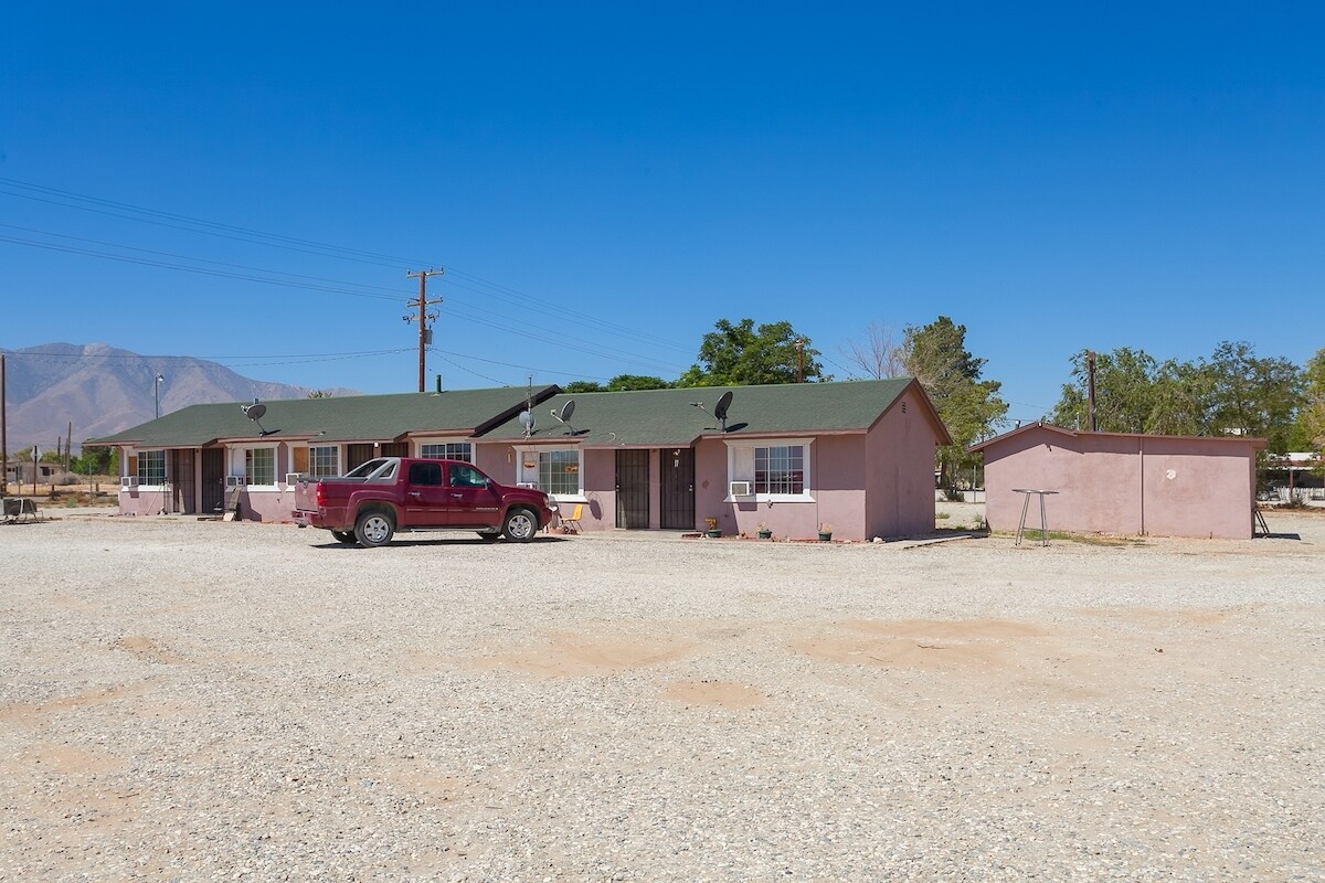 Primary Photo - 32050 Highway 18