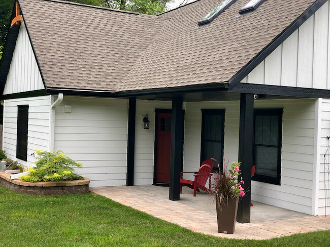 Relaxing covered porch - 5722 Lake Mendota Dr