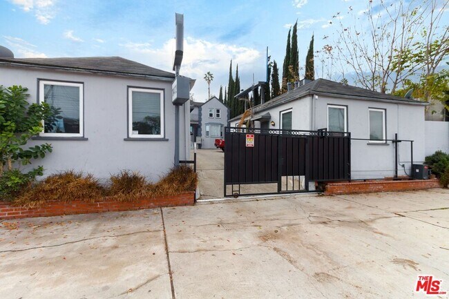 Foto del edificio - 11472 Ventura Blvd