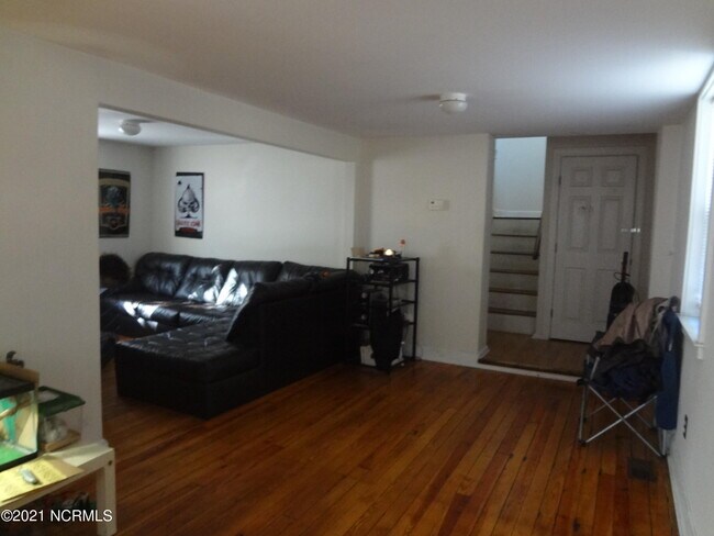 Foto del edificio - 6535 Carolina Beach Rd