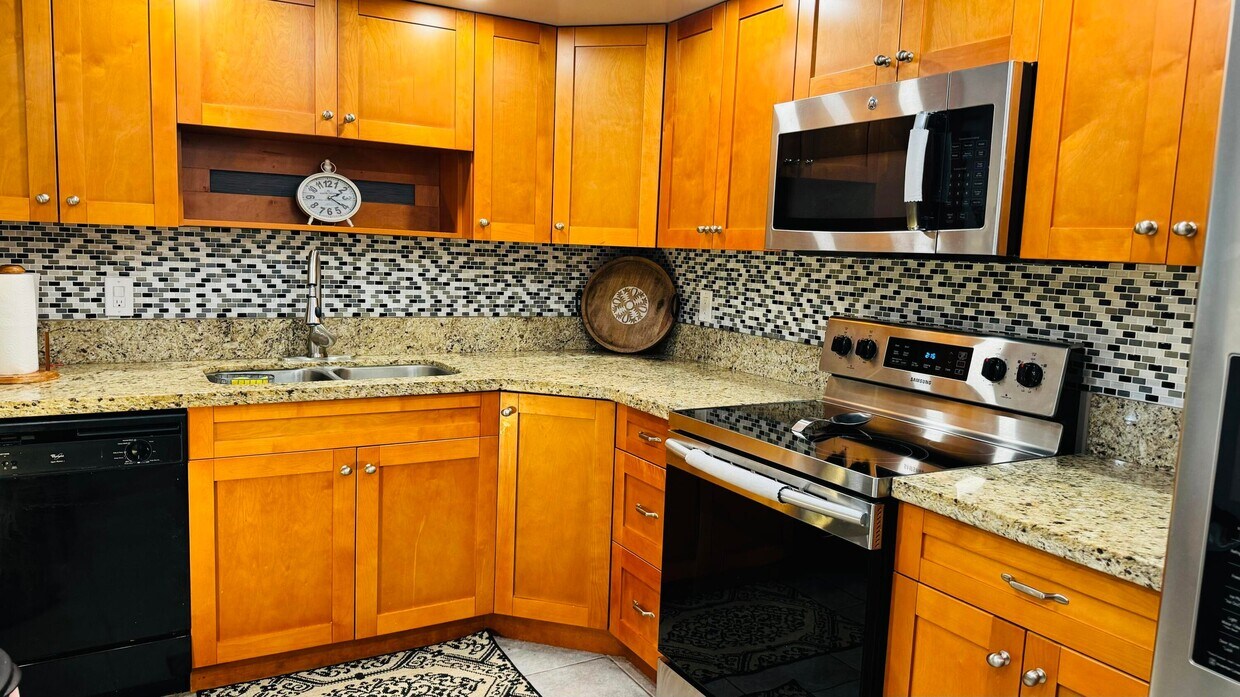 Foto principal - 308 NE 17th Ave