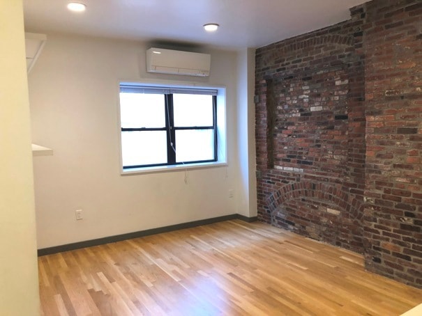 Building Photo - 141 Bowdoin St