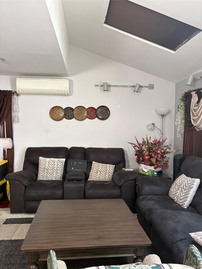 Foto del edificio - 87-29 254th St
