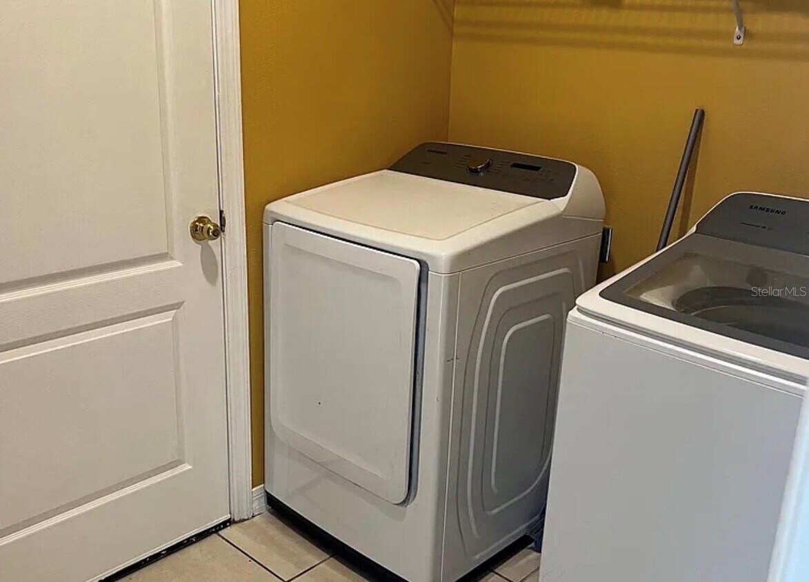 Foto del edificio - 4359 Spring Blossom Dr