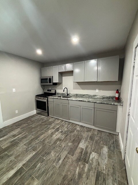 Foto del edificio - 2199 E 74th St