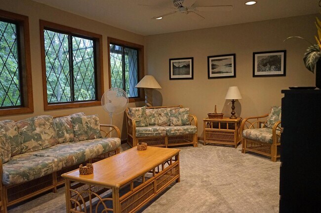 Foto del edificio - **WINTER RENTAL** Adorable Chalet - Come Spend The Winter Here!