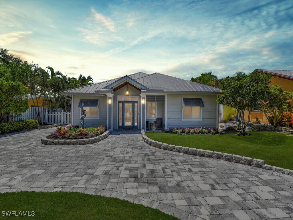 Foto principal - 740 5th Ave N