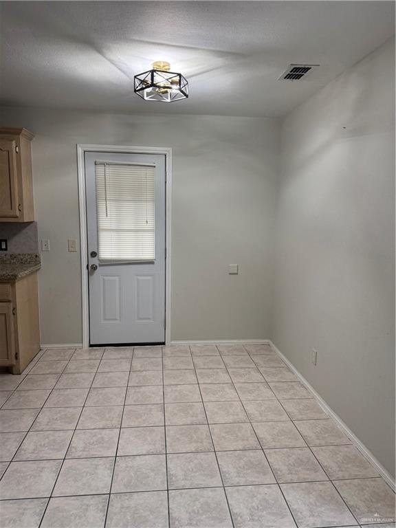 Foto del edificio - 7101 N 8th St