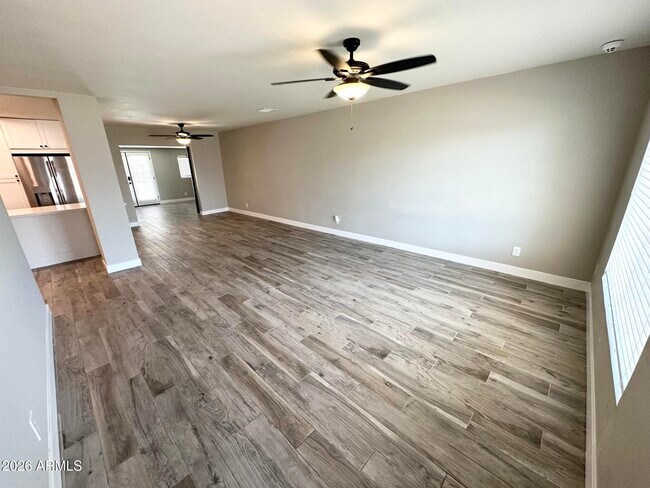 Foto del edificio - 2220 E Heatherbrae Dr