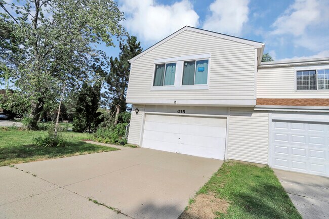 Foto del edificio - 415 Woodbury Rd