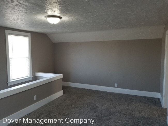 Building Photo - 501 Elm Ave