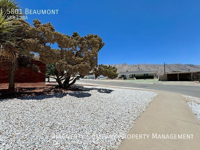 Foto del edificio - 5801 Beaumont-