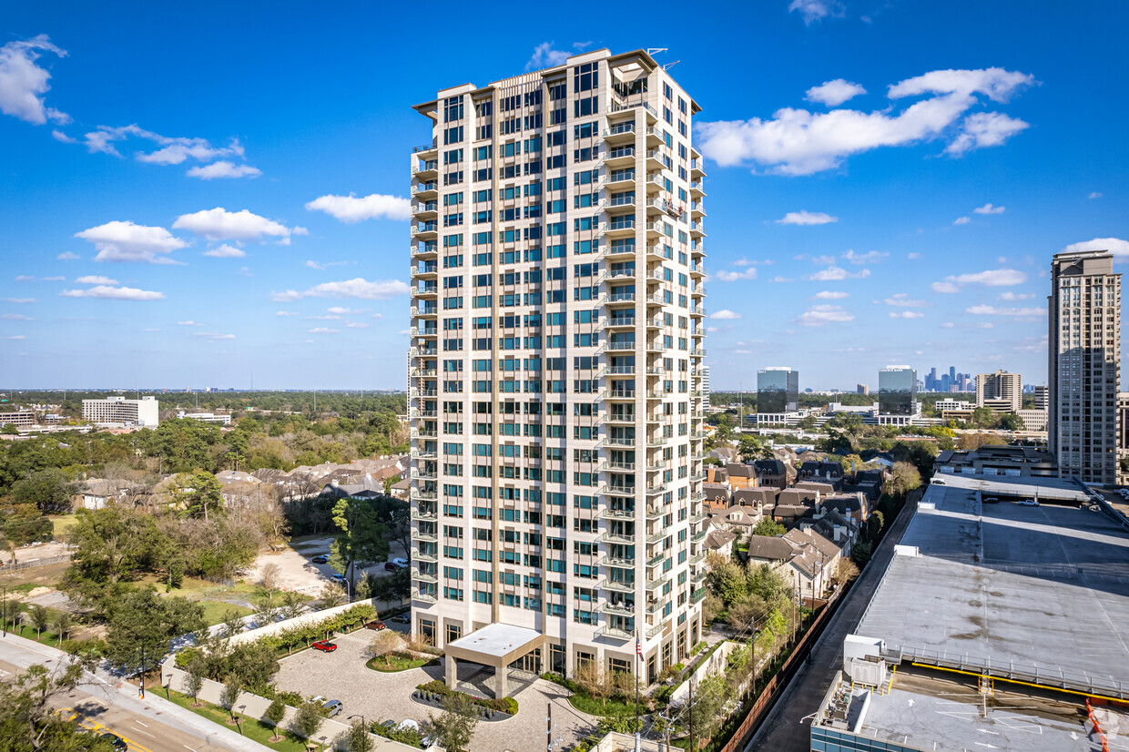 1275 S Post Oak Ln - Belfiore