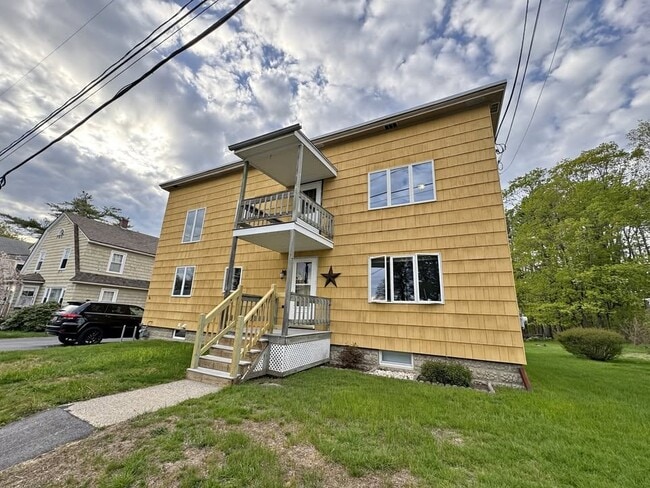 Building Photo - 56 Laurier St