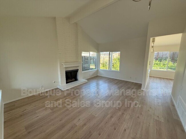 Foto del edificio - 23892 Danby Dr