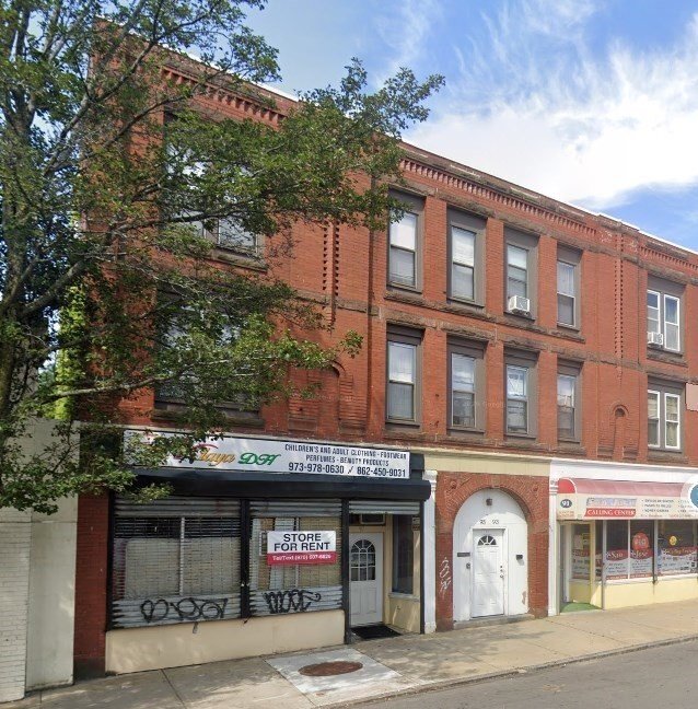 Building Photo - 93 S Broadway