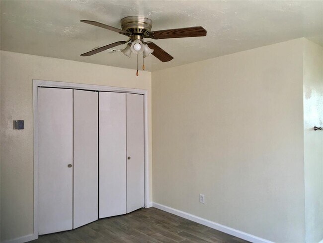 Building Photo - 7502 Navidad Rd