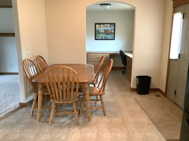 Building Photo - RURAL!!! 4 bedroom, 3 bath Single Family Home