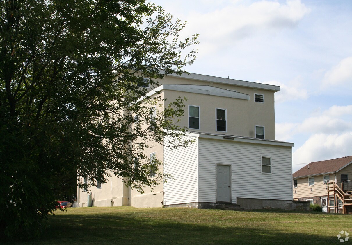 Foto del edificio - 324 Old Bayview Rd