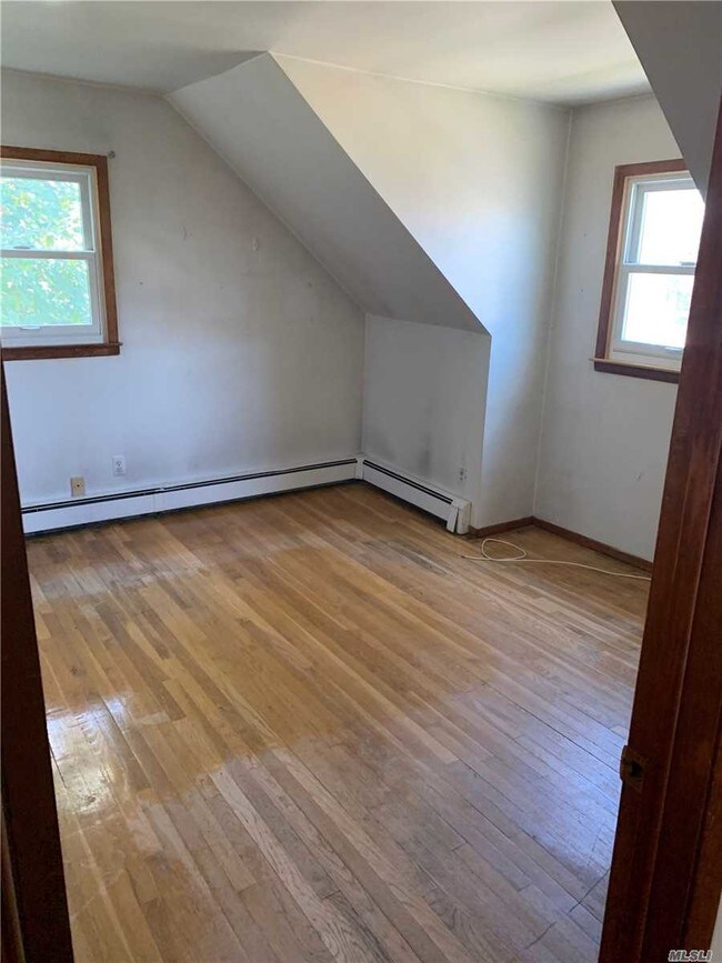 Building Photo - 1369 H St