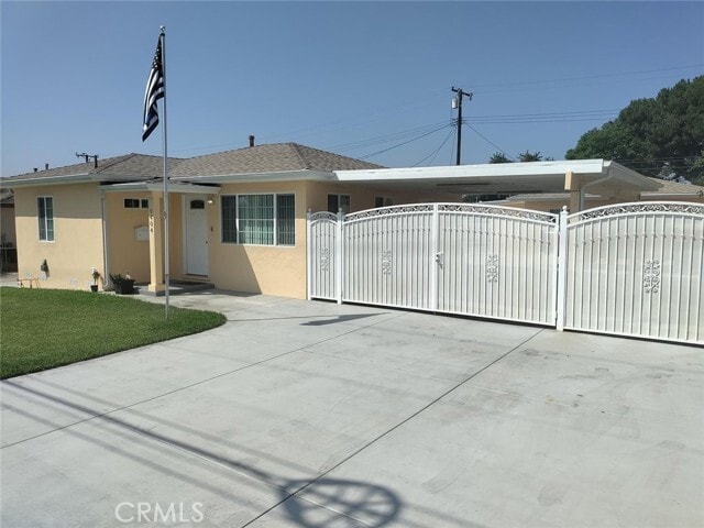 Building Photo - 9404 N Benson Ave